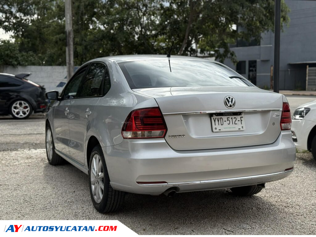 VOLKSWAGEN VENTO HIGHLINE 2018