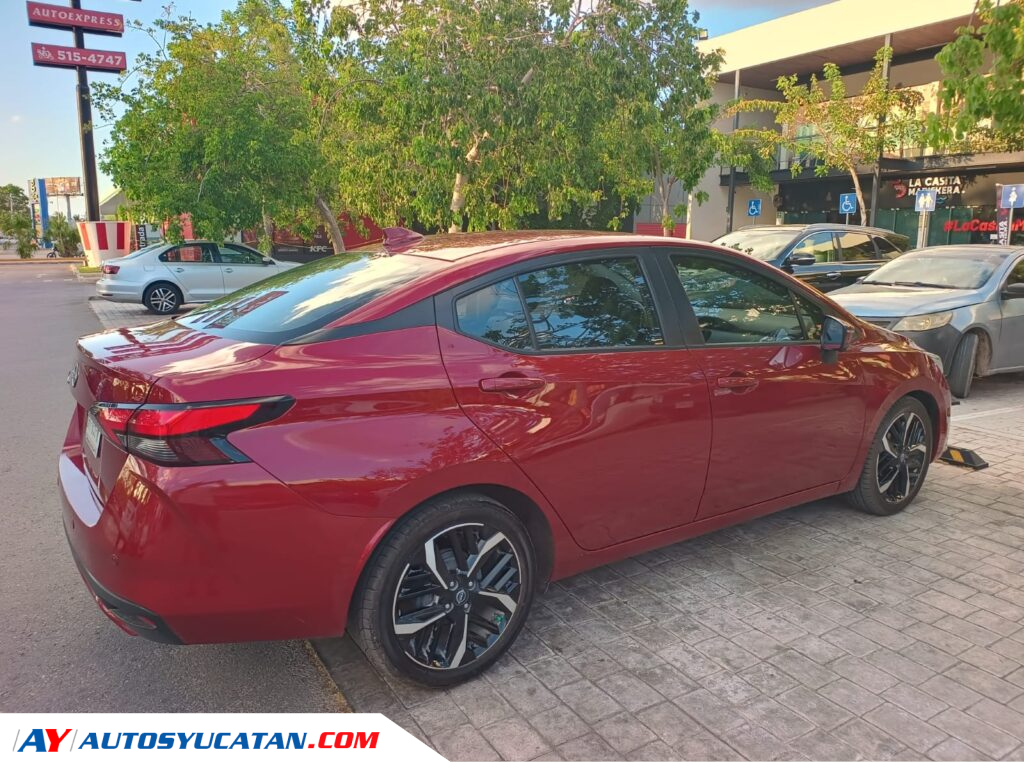 VERSA EXCLUSIVE 2023 COMO NUEVO