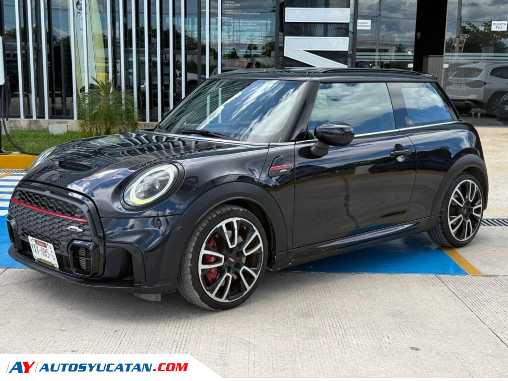 MINI JCW ICONIC 2022