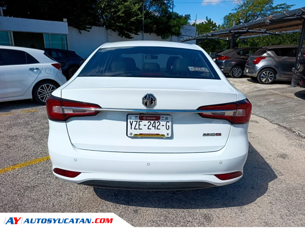 MG MG5 Sedán STD 2024
