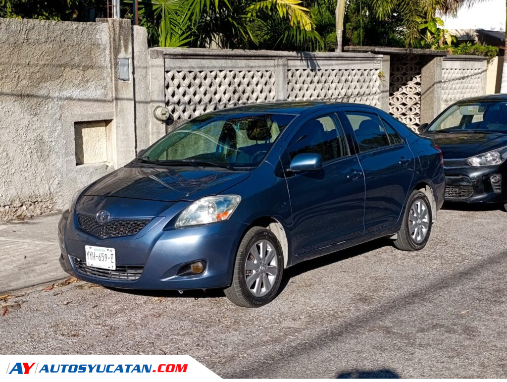 Toyota Yaris Premium 2016