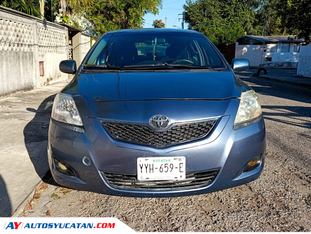 Toyota Yaris Premium 2016