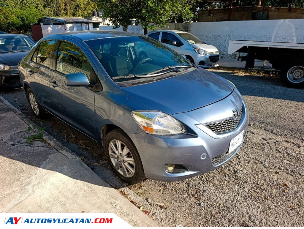 Toyota Yaris Premium 2016