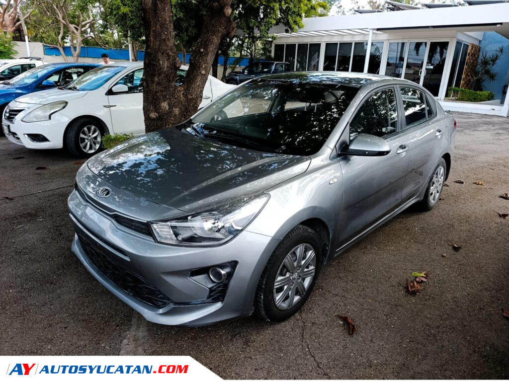 Kía Río Sedán 2021