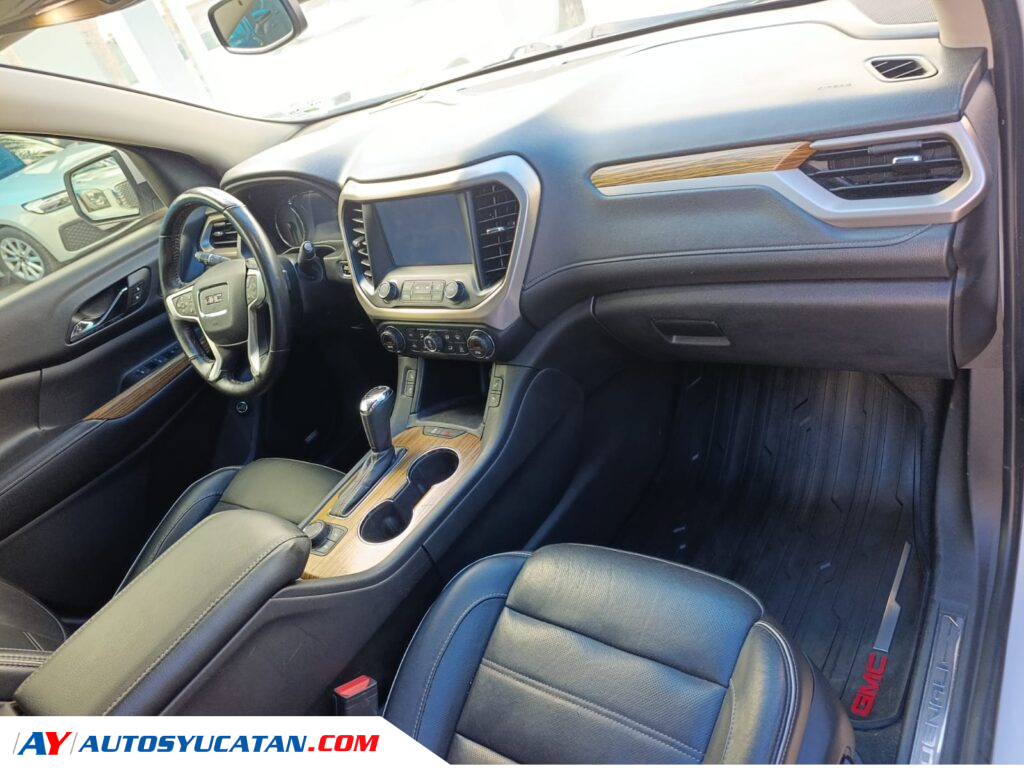 GMC Acadia Denali 2017