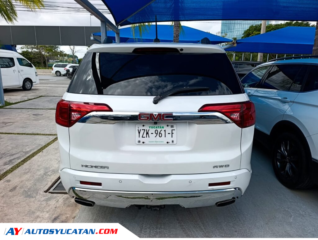 GMC Acadia Denali 2017