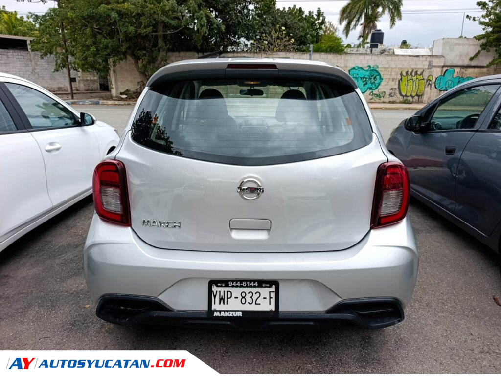 Nissan March STD 2021