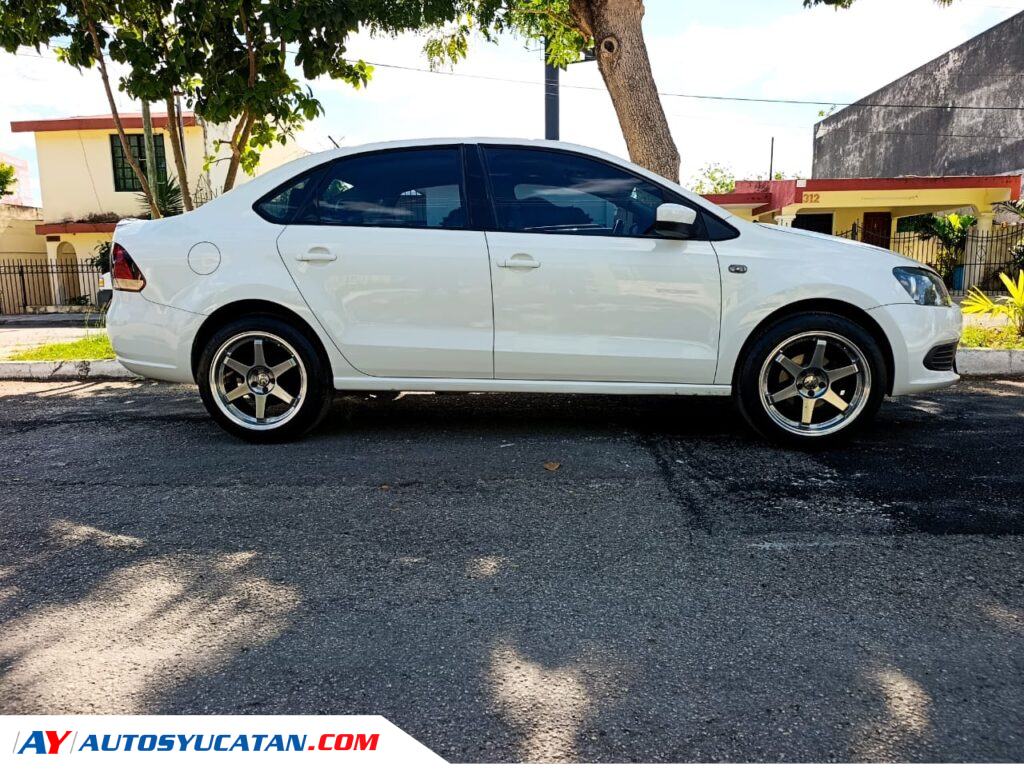 Volkswagen Vento Comfortline 2015