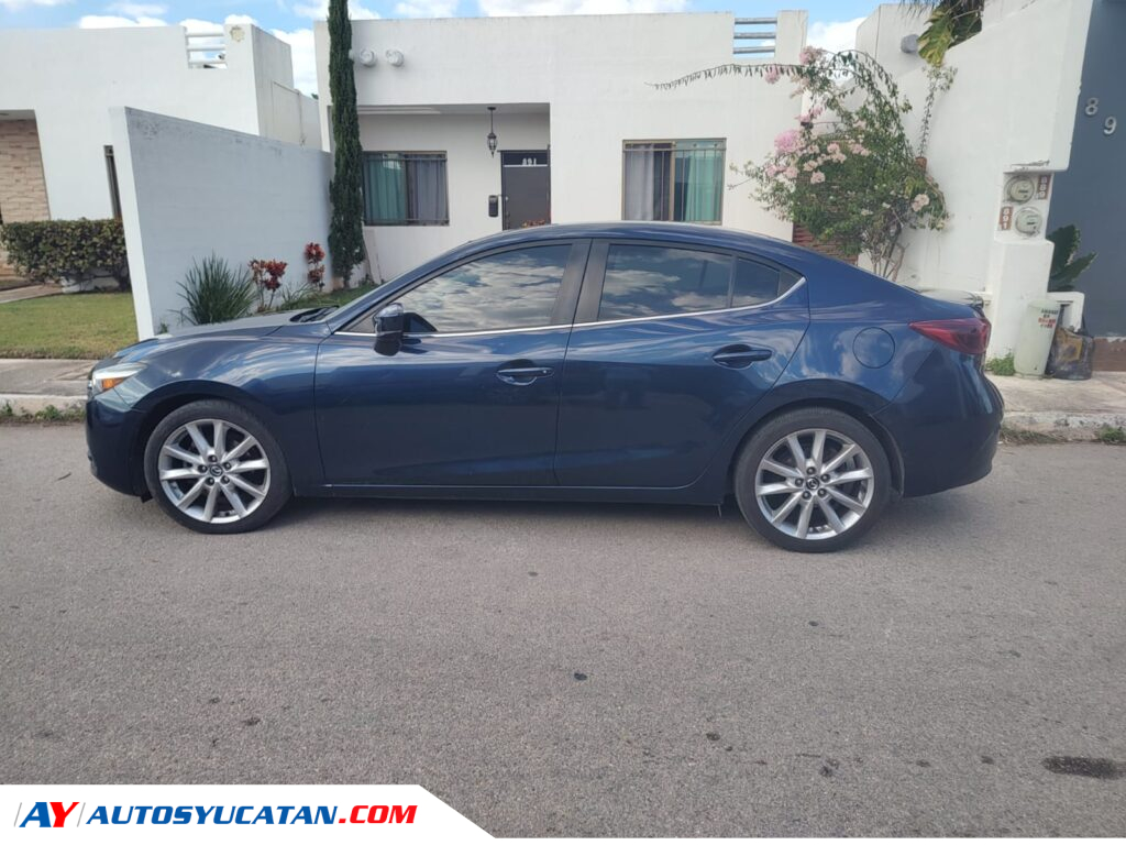 Mazda 3 i Touring 2018