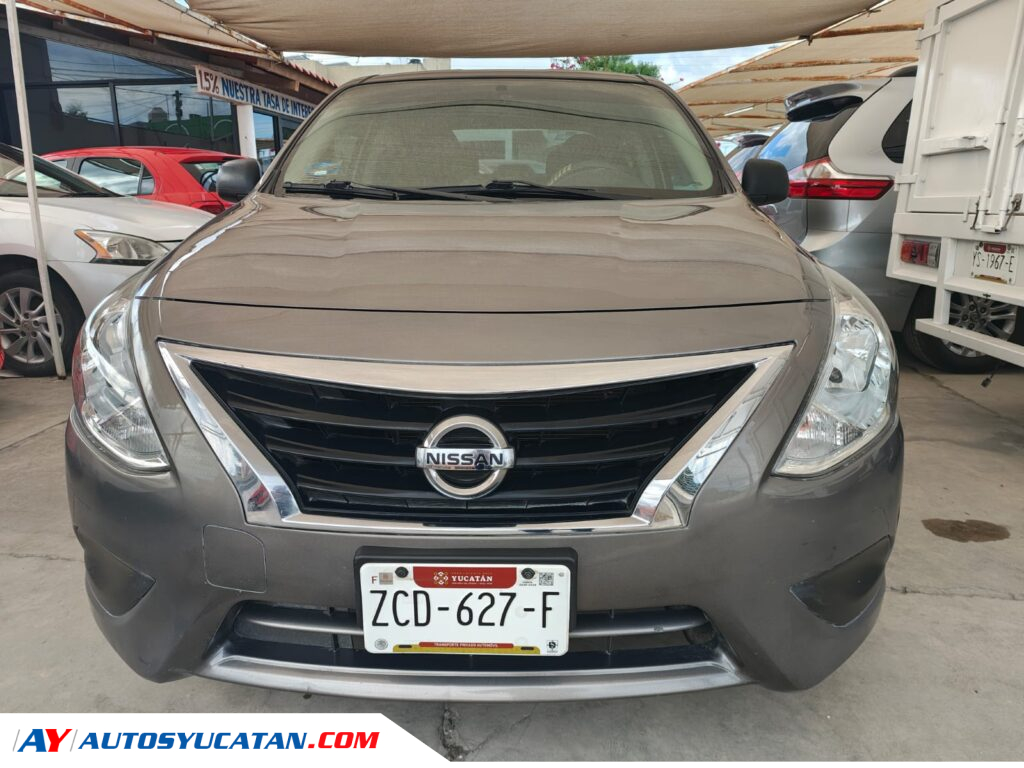 Nissan Versa Drive Standard 2020