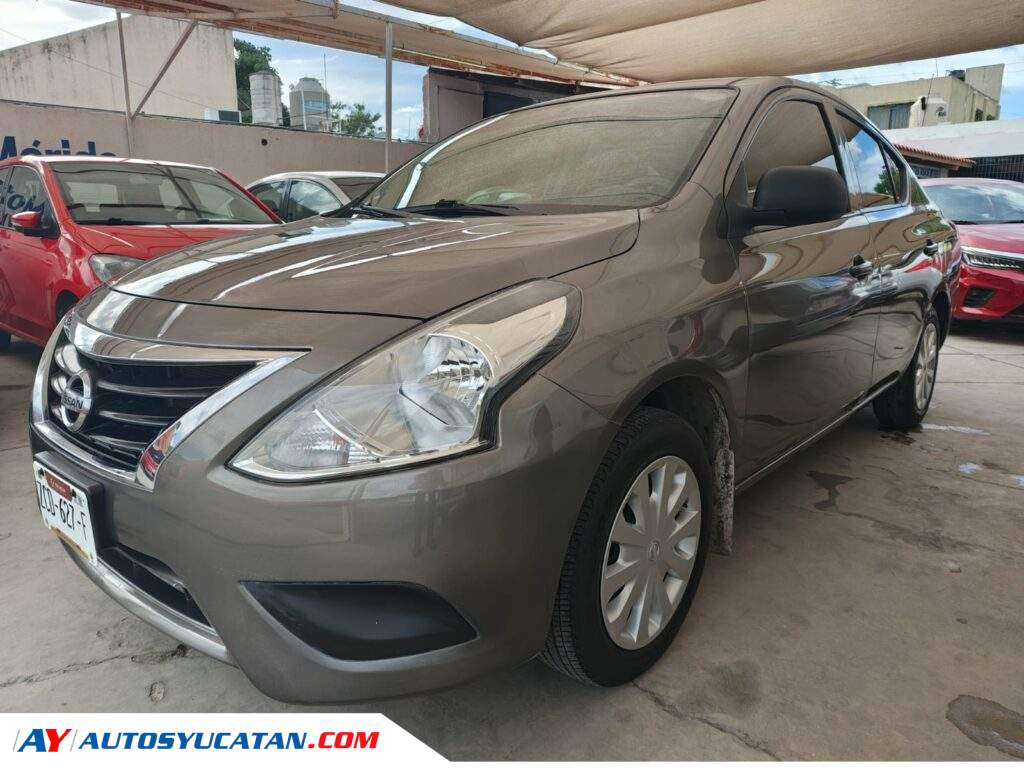 Nissan Versa Drive Standard 2020