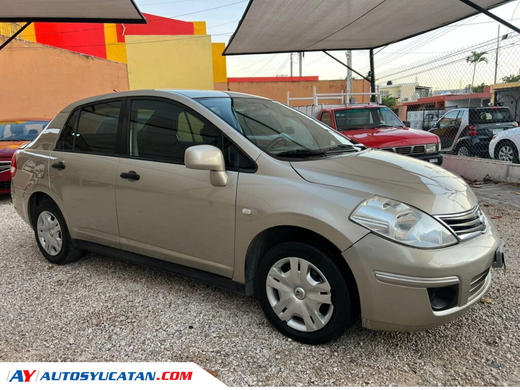 Nissan Tiida 2010