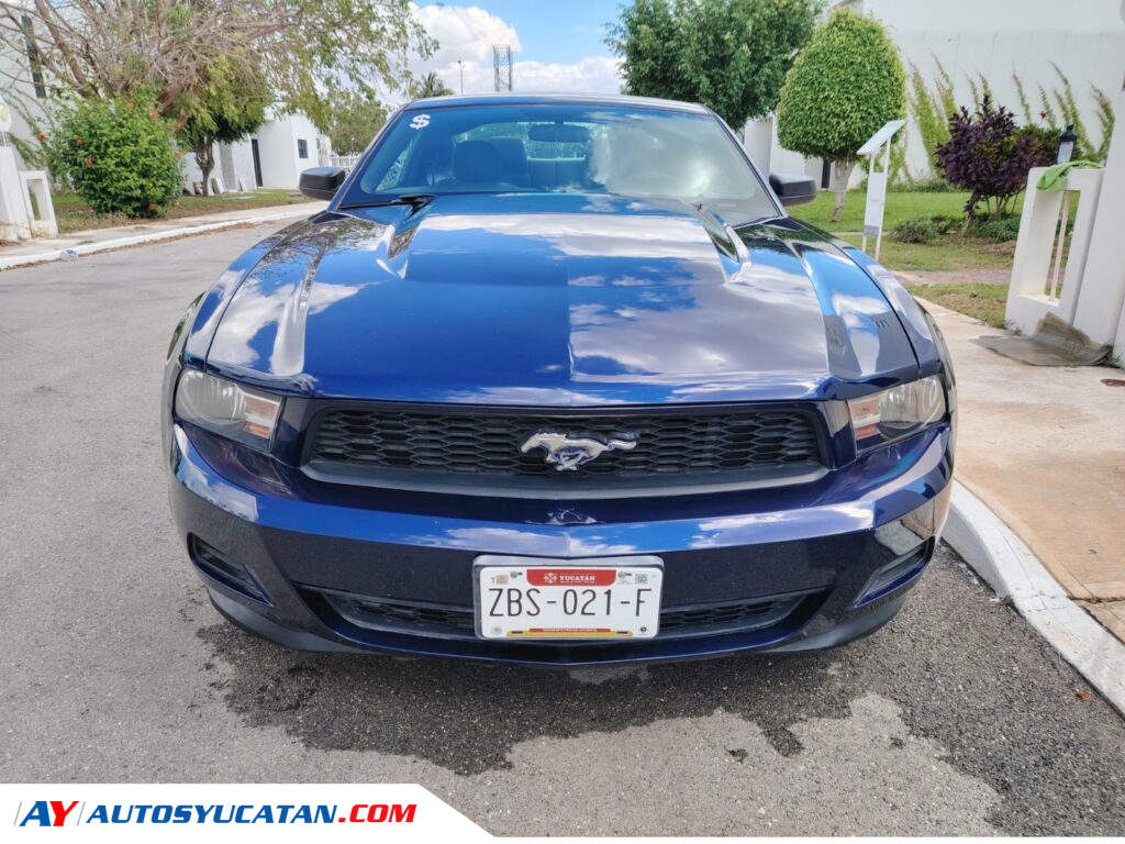 Ford Mustang Coupe 2011