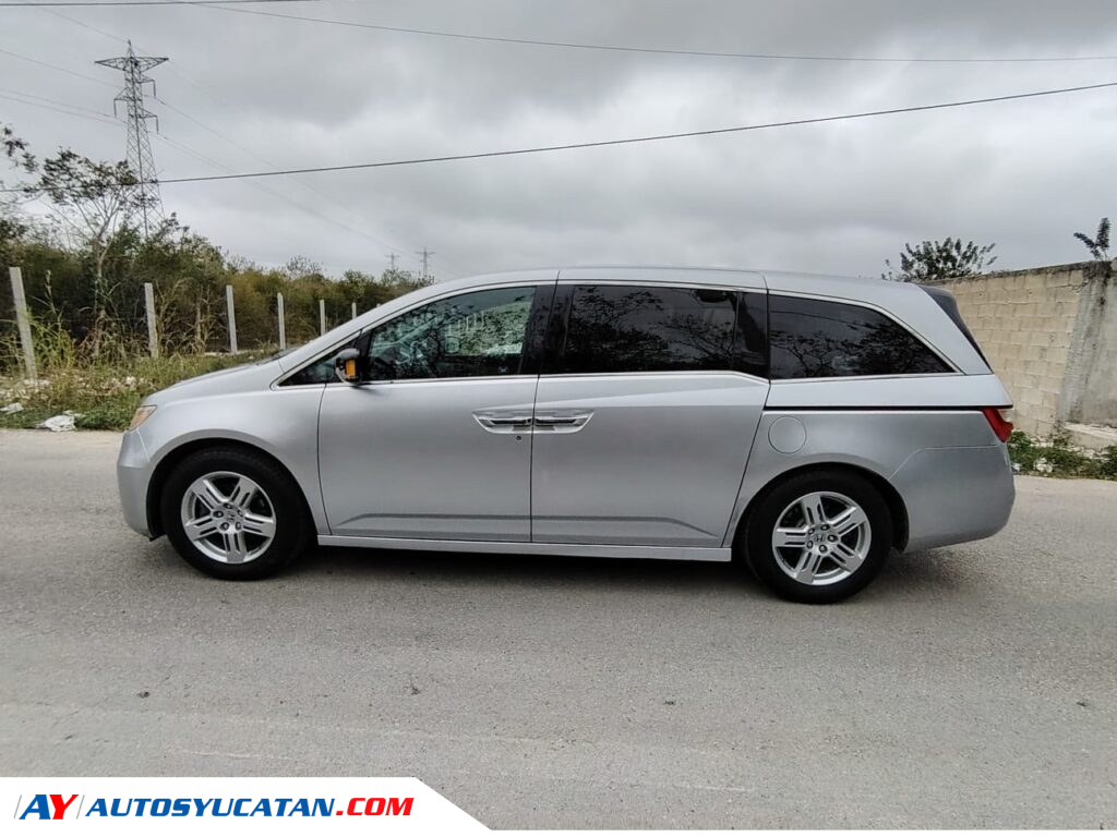 Honda Odyssey Touring 2011