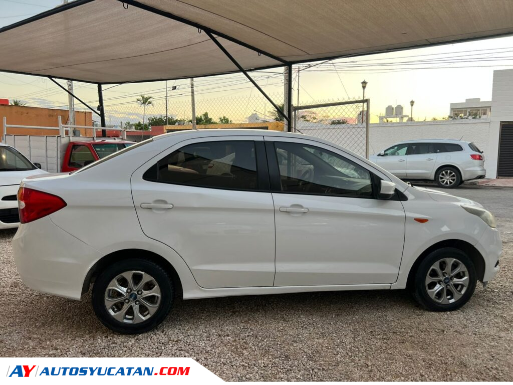 Ford Figo Titanium 2017