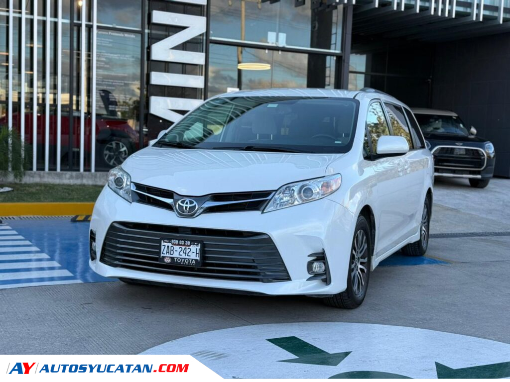 Toyota Sienna XLE TELA 2020