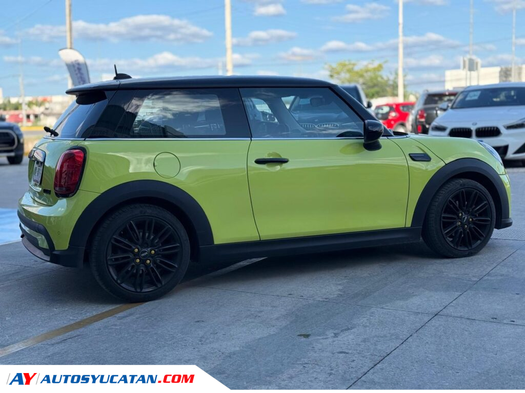 Mini Cooper Classic Automática  Zesty Yellow 2024