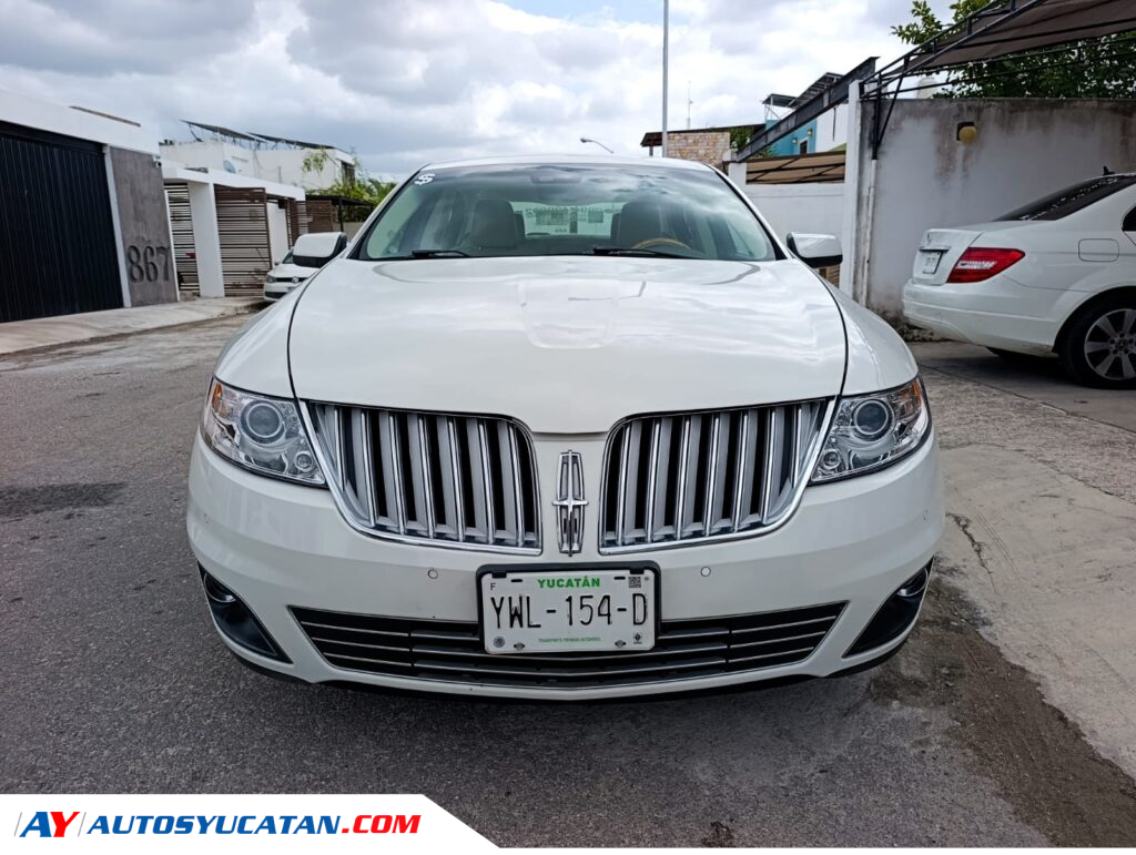 Lincoln MKS 2010