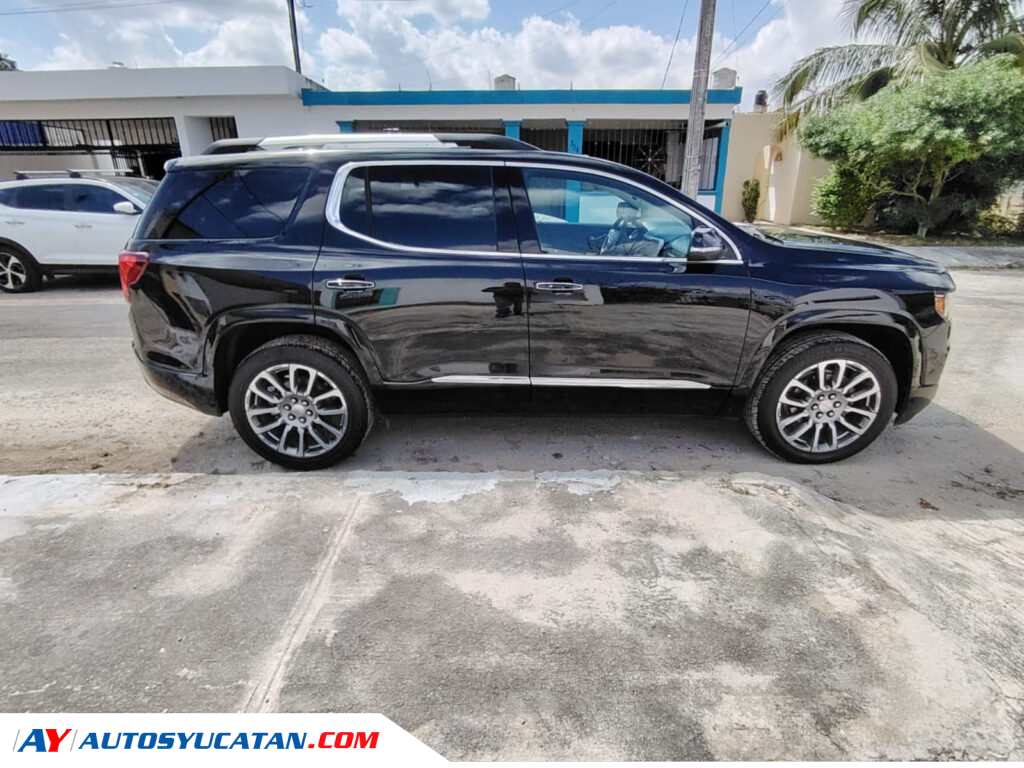 GMC Acadia Denali 2023