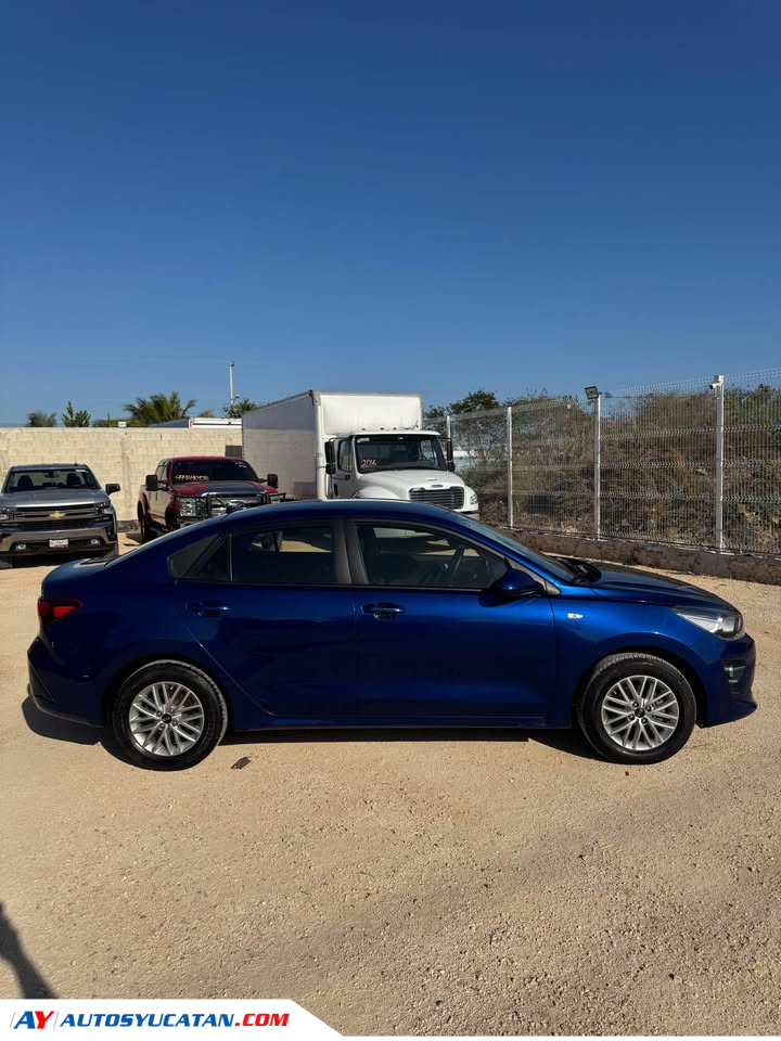 KIA RIO 2021 ESTANDAR