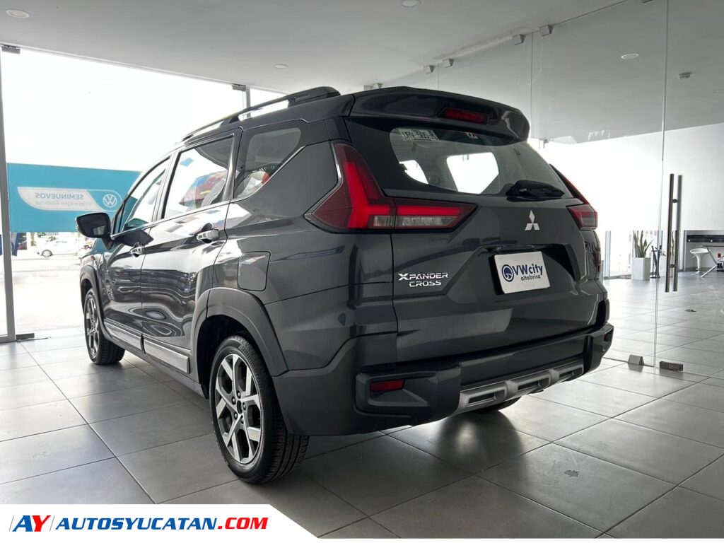 Mitsubishi Xpander Cross 2024