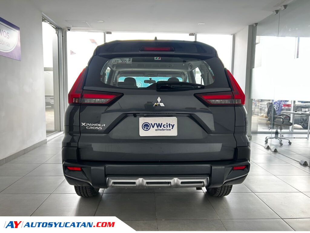 Mitsubishi Xpander Cross 2024