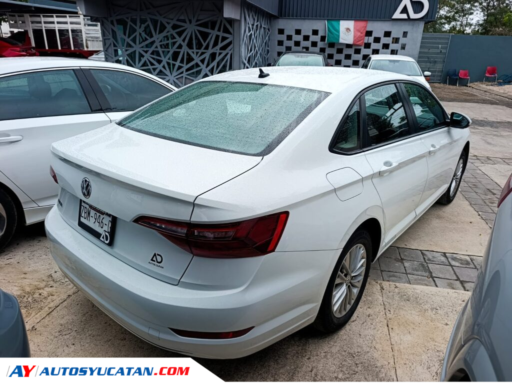 Volkswagen Jetta Confortline 2021