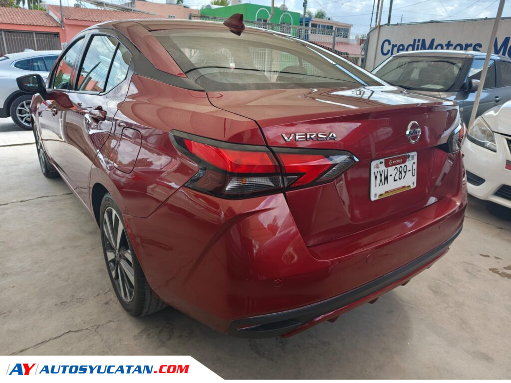 Nissan Versa Advance Automático 2020