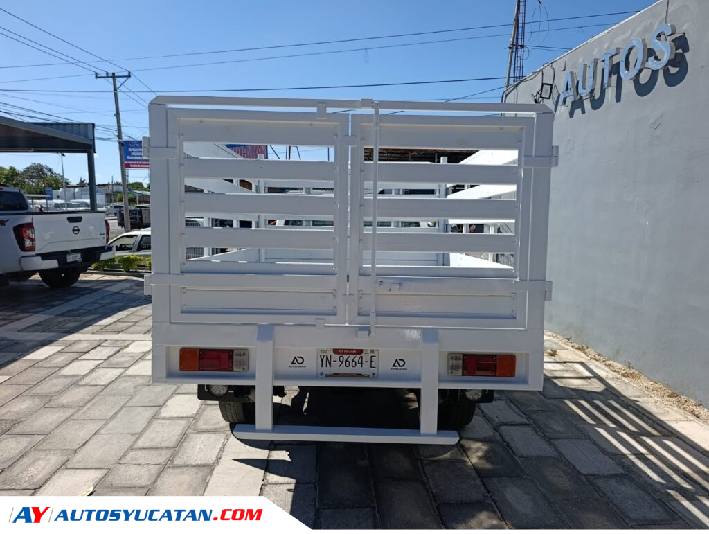 Nissan NP300 Estacas 2020