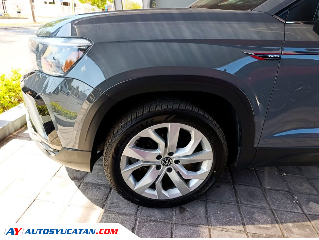 Volkswagen Taos Confortline 2024