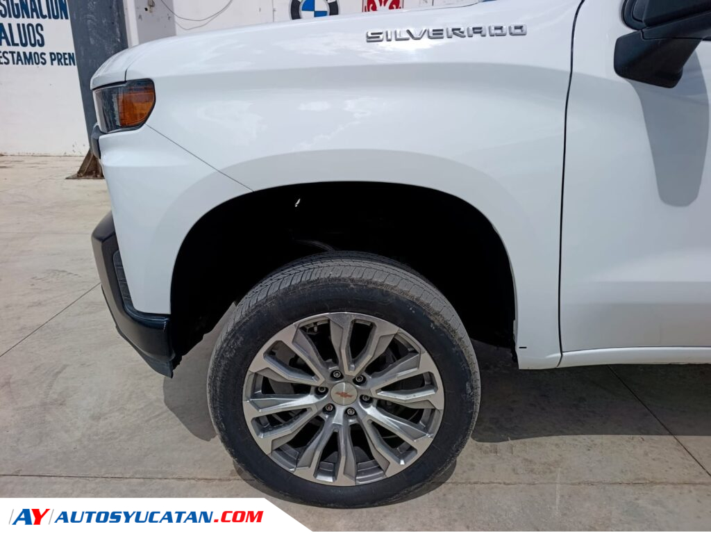 Chevrolet Silverado 2021