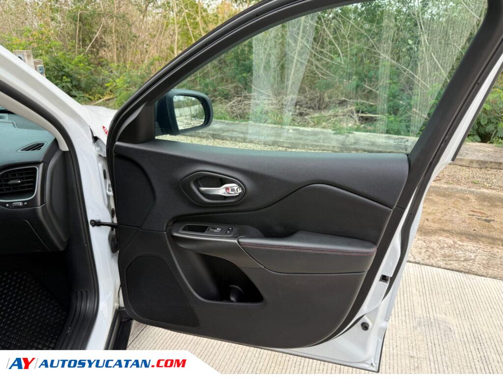 Jeep Cherokee Trailhawk 4x4 2020