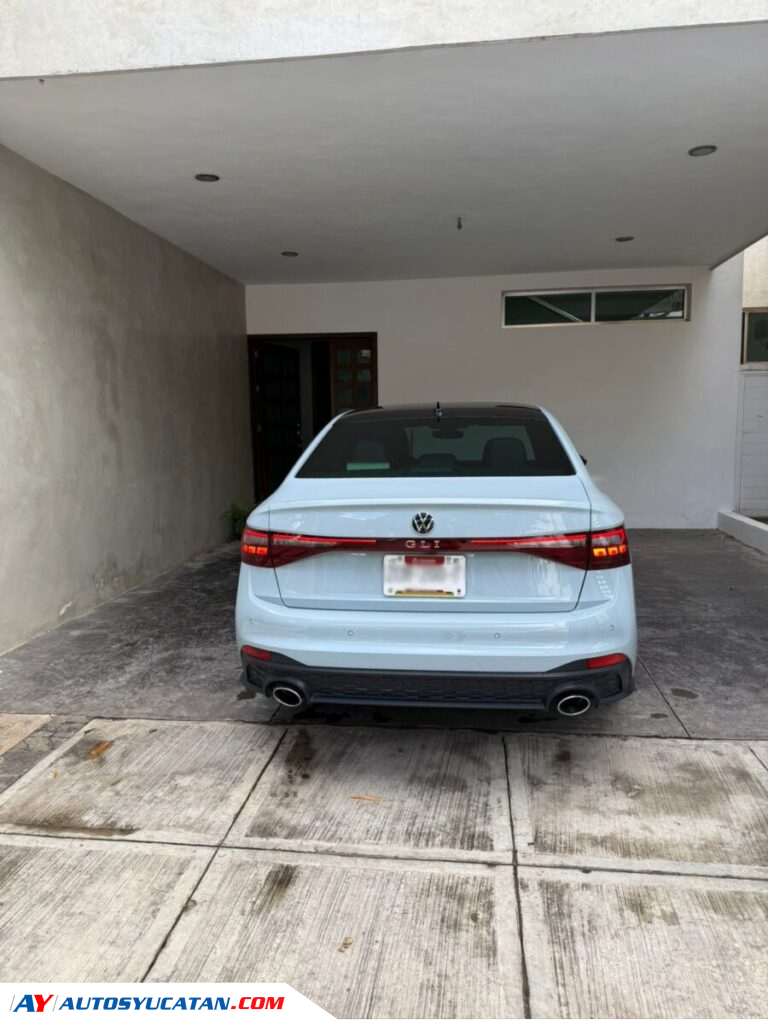 VW Jetta GLI 2025. Único dueño. Sin detalles. 16k km.