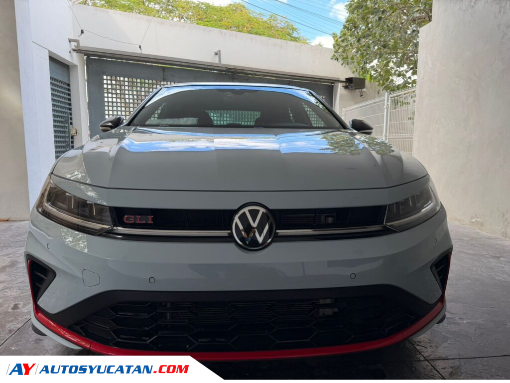 VW Jetta GLI 2025. Único dueño. Sin detalles. 16k km.
