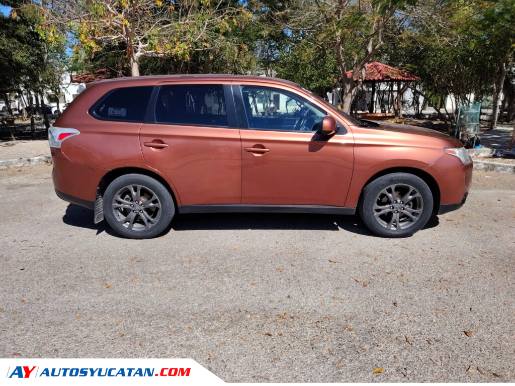 Mitubishi Outlander 2014