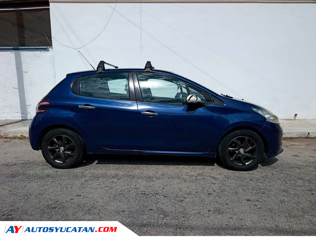 Peugeot 208 Allure 2014