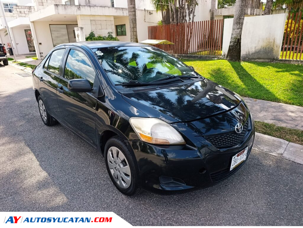 Toyota Yaris Core 2010