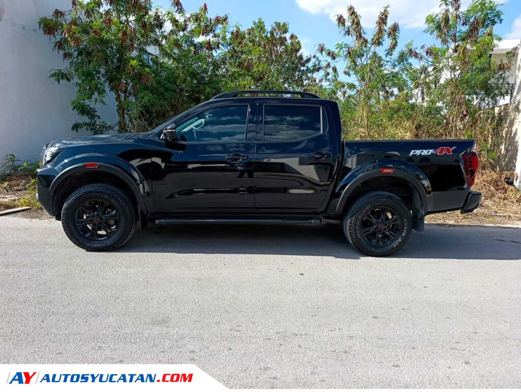 Nissan Frontier PRO 4X 2023
