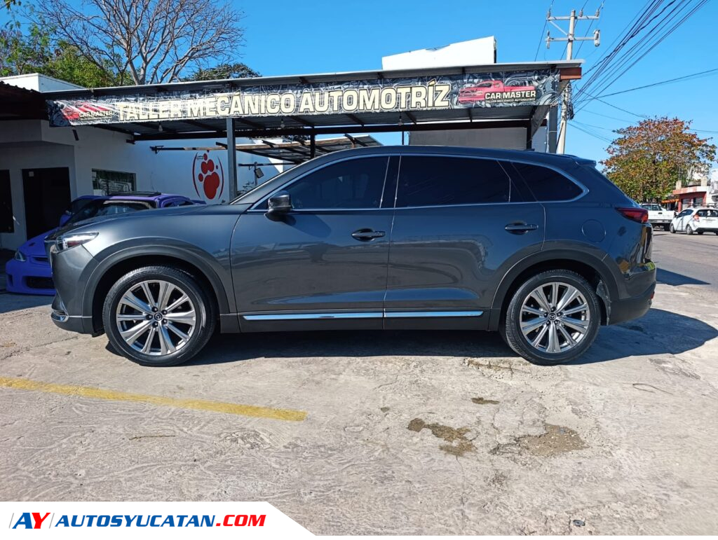 Mazda CX9 Touring 2021