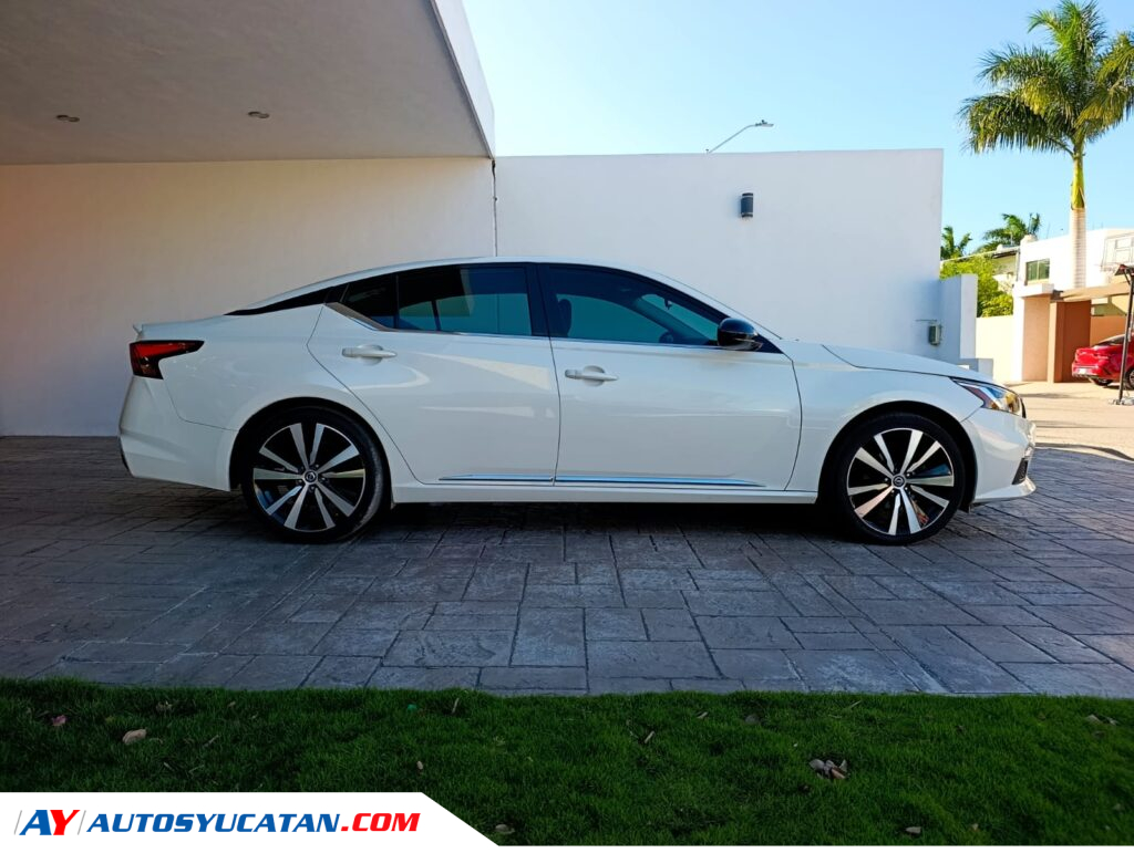Nissan Altima SR 2.5 2020
