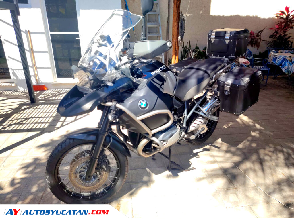 BMW GS 1200 Adventure Triple Black 2012