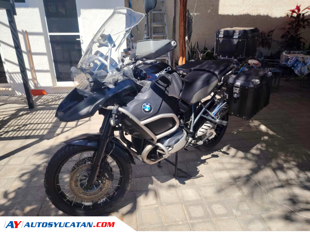 BMW GS 1200 Adventure Triple Black 2012