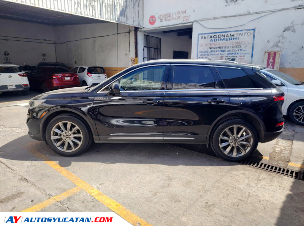 Lincoln Corsair Reserve 2021