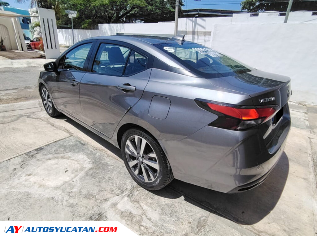 Nissan Versa Exclusive CVT 2021