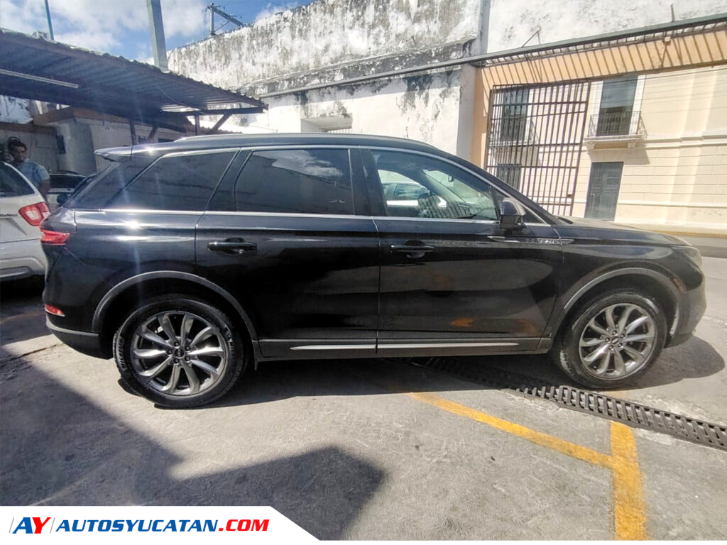 Lincoln Corsair Reserve 2021