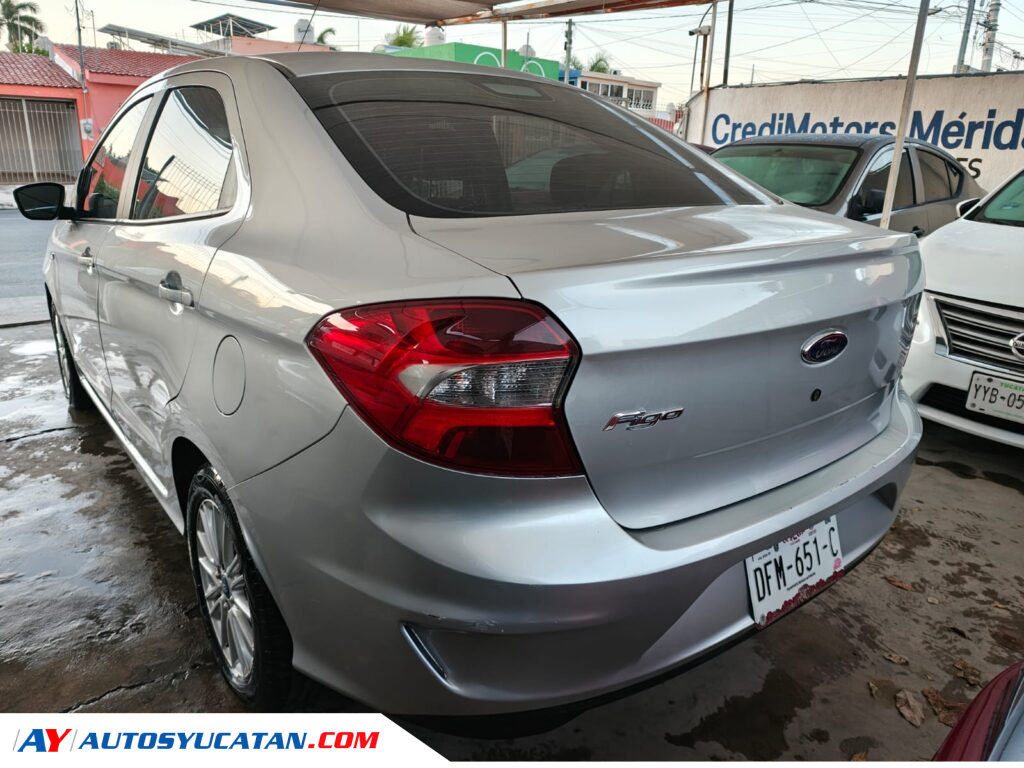 Ford Figo Titanium 2021