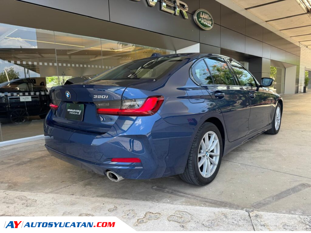 BMW 32Oi SEDAN AUT. (2024)