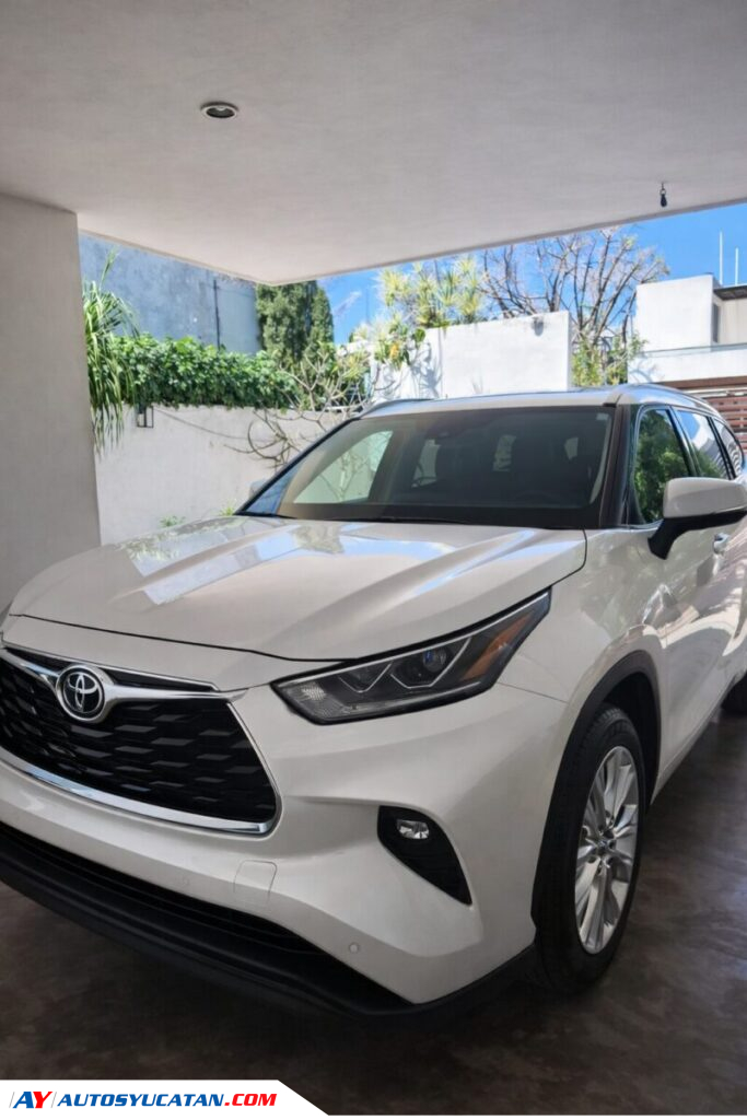 Toyota Highlander Limited 2020