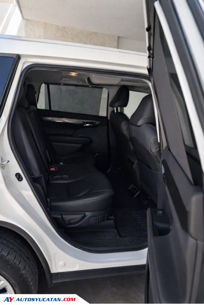 Toyota Highlander Limited 2020