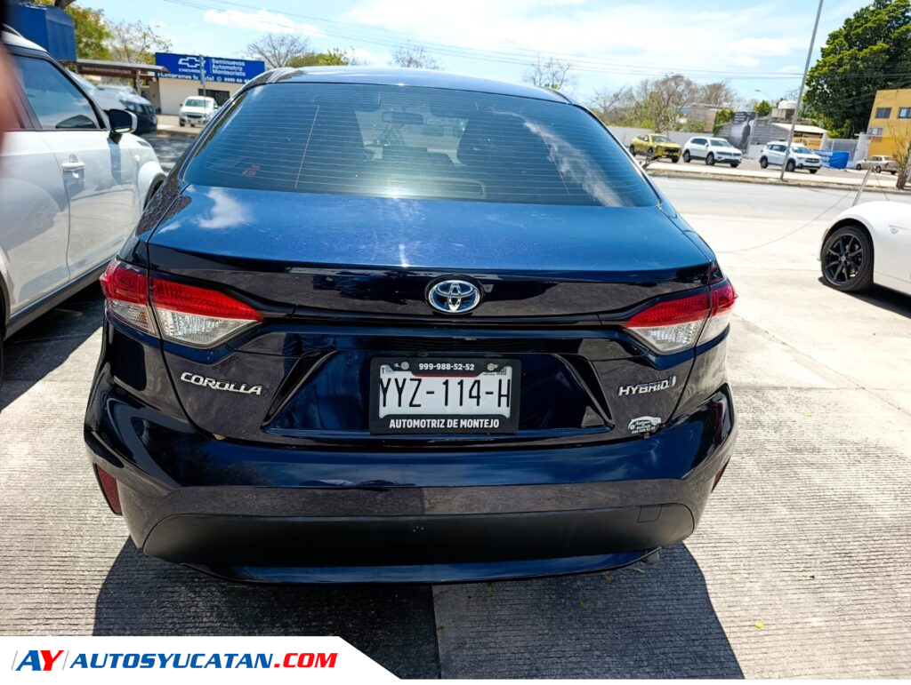 Toyota Corolla LE Híbrido 2021